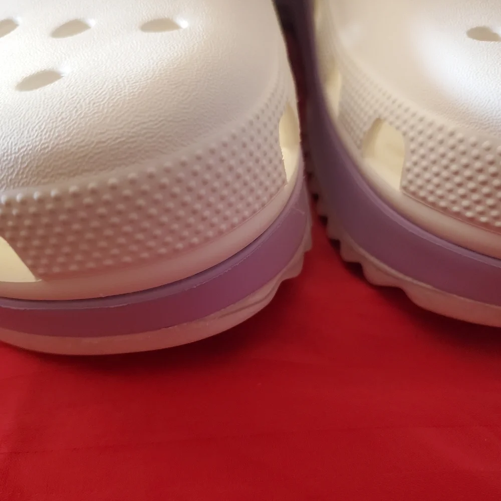 Crocs - Picture 6 of 8